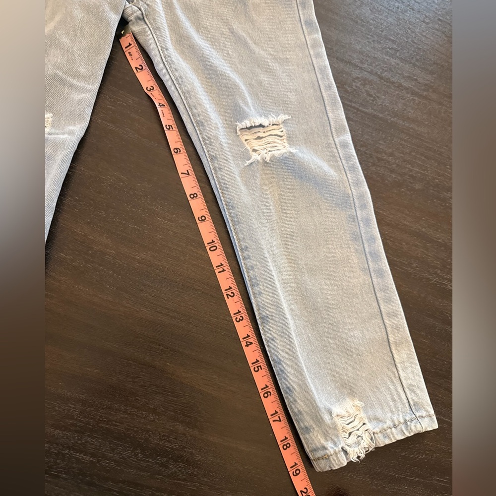 Girls 7 Distressed Look Light Blue Jeans - Picture 11 of 11